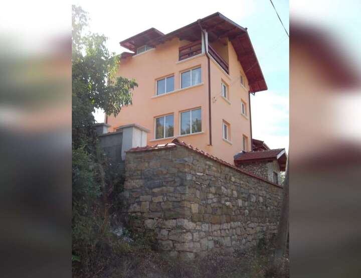 Goliama Brestnitsa, Bulgaria